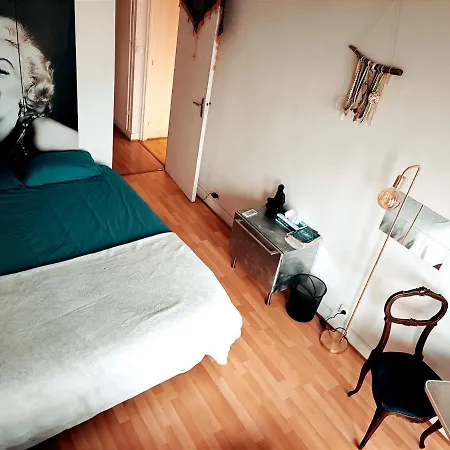 Private In Flat * Pantin